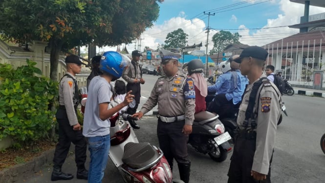 Satlantas Polresta Bukittinggi gelar razia di depan Mapolresta