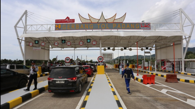 Uji Coba Perdana Tol Padang - Sicincin