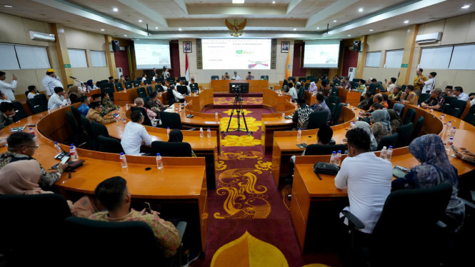 FGD Program Sekolah Rakyat di UNP