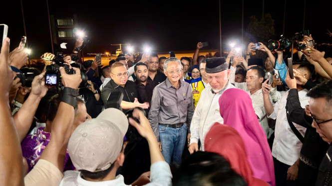 Menteri PU, Dody Hanggodo (tengah)
