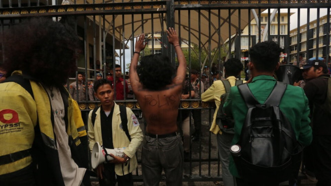Demo di Mapolda Sumatera Barat