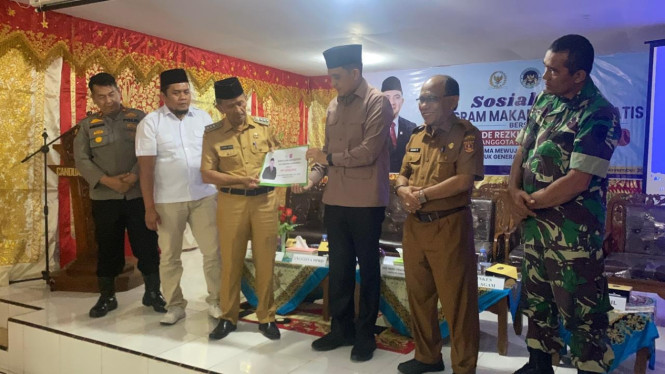 Ade Rezki Pratama bantu air bersih di Kabupaten Agam