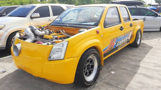 Beebot Turbo Clash resmi digelar di halaman parkir Terminal Anak Air, Kota Padang, Sabtu 2 Mei 2026