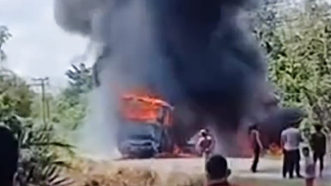 Kecelakaan bus ALS tabrakan dengan truk tangki di Kabupaten Musi Rawas Utara, Sumatera Selatan