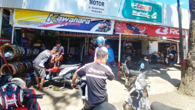 Bengkel motor di Kota Padang