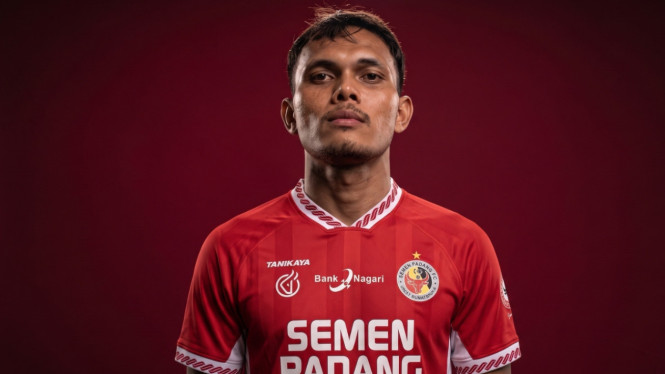 Bek kiri Persib Bandung, Rezaldi Hehanussa, resmi bergabung dengan Semen Padang FC untuk liga 2 musim 2026/2027