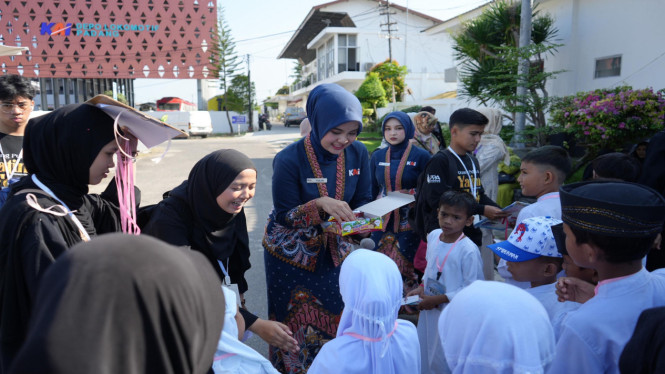 Serunya 170 Anak Yatim Sumbar Piknik Edukasi Naik KA Pariaman Ekspres Bareng KAI