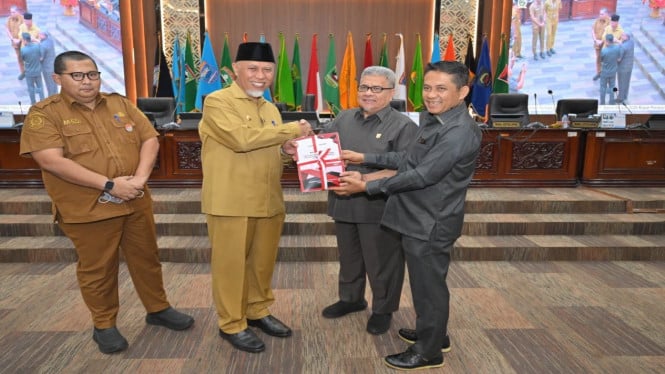 Gubernur Sumbar, Mahyeldi