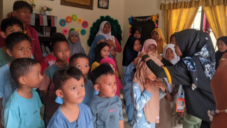 Literasi dan Pengabdian, Kisah Rumah Peradaban SNC Percut Sei Tuan Kedatangan Mahasiswa Universitas Sari Mutiara Medan