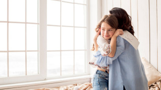Orang Tua Wajib Tahu, Lima Hal Penting yang Harus Diajarkan ke Anak Perempuan