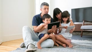 Anak Sering Nonton Video Pendek? Hati-Hati, Fokus dan Prestasi Bisa Menurun!