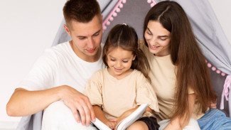 Agar Anak Mudah Belajar Membaca: 5 Strategi Seru & Terbukti Efektif untuk Moms