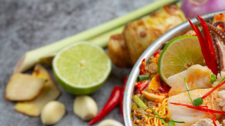 Sering Makan Seblak? Ini Bahaya dan Potensi Penyakit yang Mungkin Terjadi