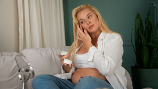 Bumil Wajib Tahu! 8 Kandungan Skincare yang Bisa Bahayakan Janin Menurut Dokter