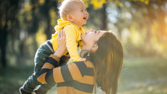 Gak Semua Orang Suka Anak Kita, dan Itu Nggak Apa-Apa: Reminder Hangat untuk Para Moms