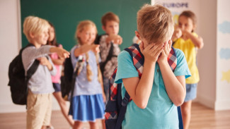 Stop Bullying Sejak Dini: Cara Mendidik Anak agar Tumbuh Empatik & Berani!