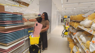 Strategi 'Menteri Keuangan' Rumah Tangga: Cara Atur Budget Belanja Esensial Tanpa Tunggu Promo
