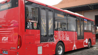 Wisata Edukasi Sambil Keliling Kota Semarang: Kenalkan Si Kecil pada Bus Listrik yang Modern & Bebas Polusi