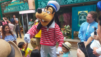 Moms, Ini Cara Sat-Set Amankan Tiket Disney Adventure: Liburan Sultan Jadi Makin Gampang!