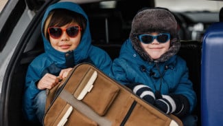 Mudik Bareng Anak Tanpa Drama! Ini Tips Nyaman dan Hemat Meski Pesan Tiket Last Minute di Traveloka