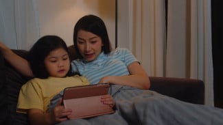 Anak Tantrum Saat Gadget Dimatikan? Ini Cara Ampuh Mengakhiri Screen Time Tanpa Drama