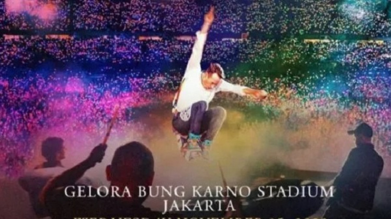 Foto Chris Martin Beri Pantun di Konser Coldplay Hari Pertama: Boleh