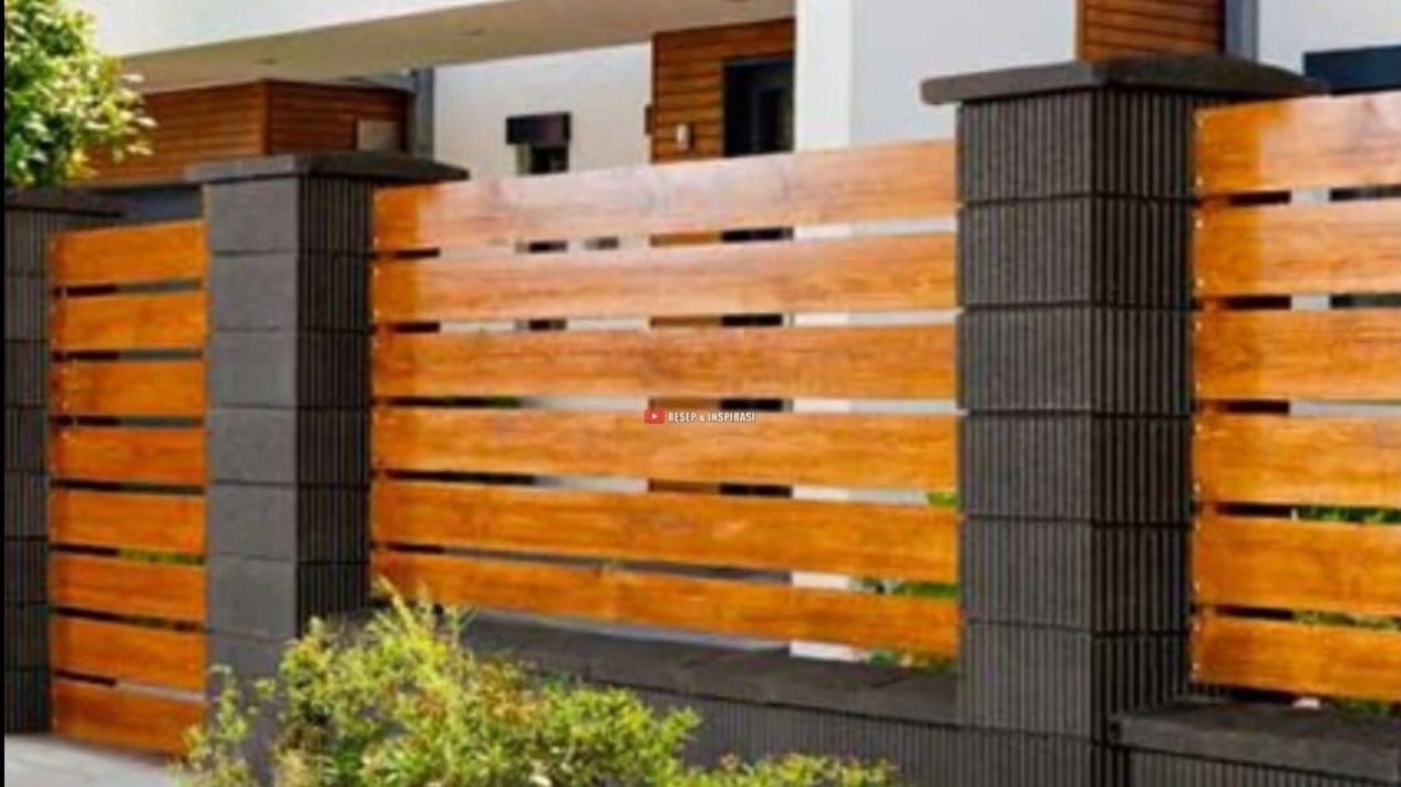 Bikin Tampilan Rumah Berbeda! Berbagai Desain Pagar Kayu Ini Bikin ...