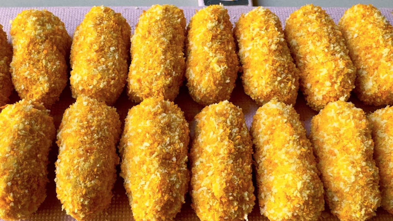 Roti Tawar Jadi Camilan Hits, Cara Kreatif Ini Bikin Warung Selalu ...