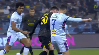 Wow! Demi Nonton Lionel Messi Vs Cristiano Ronaldo, Pria Ini Rela Bayar Rp39,2 Miliar
