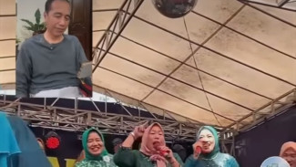 Jokowi Ikut Seru-Seruan Reaction Video Emak-Emak Viral Nyanyi 