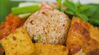 Warung Tutug Oncom Benhil Jadi Saksi Bisu Perkembangan Kuliner Tasikmalaya