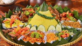 Nasi Tumpeng Warisan Leluhur yang Kaya Makna dan Filosofi Kehidupan