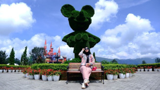 Punya Bianglala Tertinggi di Subang, De Castello Ciater Jadi Surganya Foto