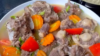 Mau Sop Buntut Tanpa Presto? Ini Rahasia Daging Empuk dan Gurih Kuahnya!