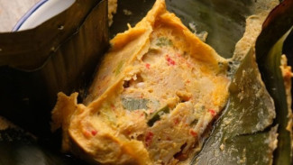 Cara Sat-set Bikin Pepes Tahu dan Telur Pedas, Lezat Menyegarkan untuk Makan Siang