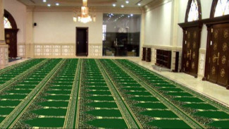Cara Mencuci Karpet Masjid Menjelang Ramadan Agar Bersih, Suci dan Wangi
