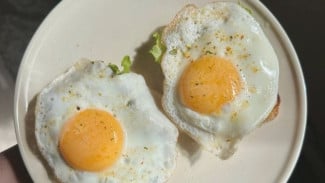 3 Tips Memasak Telur Mata Sapi Sempurna dan Tidak Hancur, Mudah Banget!