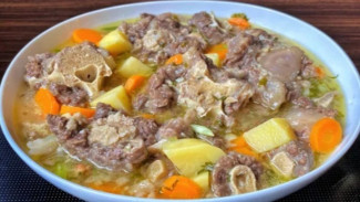 Resep Sop Buntut atau Tulang Sapi Gurih dan Wangi Makan Pun Semangat