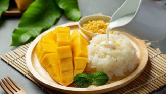 Cara Bikin Mango Sticky Rice yang Creamy, Manis dan Gurih ala Thailand