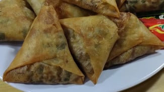 Resep Martabak Telur Mini Isi Sosis, Cocok untuk Ide Jualan Takjil Ramadan yang Menggiurkan