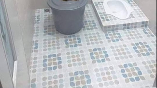 Lantai Kamar Mandi Kamu Licin? Tenang, Ini Solusinya! Mudah dan Murah