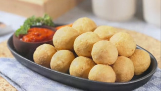 Beneran Mudah! Begini Cara Bikin Tahu Bulat, Camilan yang Digoreng Dadakan