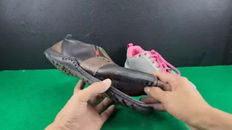 Sol Sepatu Lepas? Jangan Dulu Panggil Tukang Sol, Cukup Pakai Bahan Ini, Hasilnya Kuat