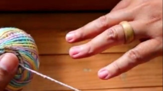 Jangan Panik! Begini Cara Unik Melepas Cincin Macet Tanpa Alat, Cuma Pakai Benang