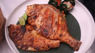 Tak Perlu Arang! Ikan Bakar Matang Sempurna Bisa Dibuat Pakai Alat Sederhana!