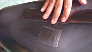 Tips Menambal Jok Motor Bolong Menggunakan Lakban Agar Tahan Lama dan Tidak Semrawut