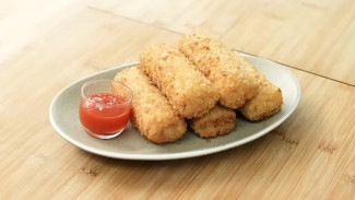 Jangan Beli di Luar! Risoles Kornet Keju Renyah di Luar Creamy di Dalam Bisa Kamu Buat Sendiri!