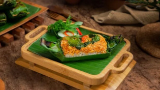 Resep Nasi Bakar Ayam Suwir, Gurih dan Lezatnya Bikin Nagih