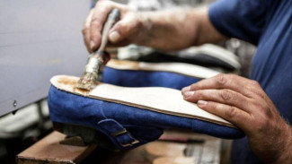 Tips Lem Sepatu Sendiri agar Kuat Maksimal, Cocok untuk Sepatu Lama Tak Terpakai