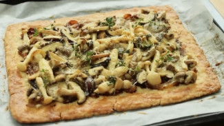 Kreasi Mushroom Tart Renyah, Sensasi Gurih Pizza Krispi Jamur Ini Bikin Nagih!